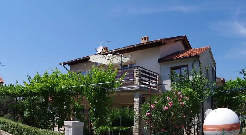 Apartment Nina Pula